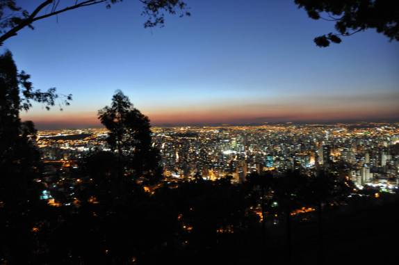 As luzes de Belo Horizonte - MG vistas do Mirante das Mangabeiras